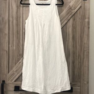 White Linen Vineyard Vines dress!